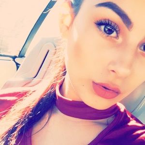 Meet your Posher, Alejandra